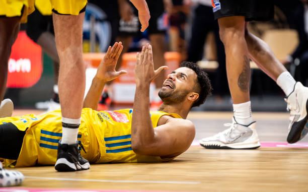 更让大家感 更让大家感