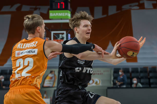 头部主播旭 头部主播旭